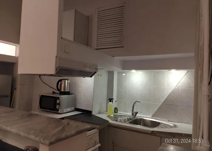 White Tower Cozy Oyr1 Appartamento