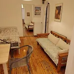 White Tower Cozy Oyr1 شقة