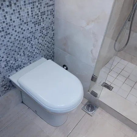 White Tower Cozy Oyr1 Apartment