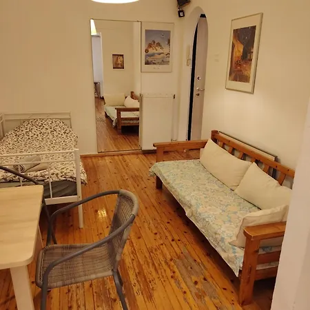 White Tower Cozy Oyr1 Apartment