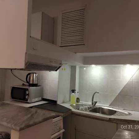 White Tower Cozy Oyr1 Apartment